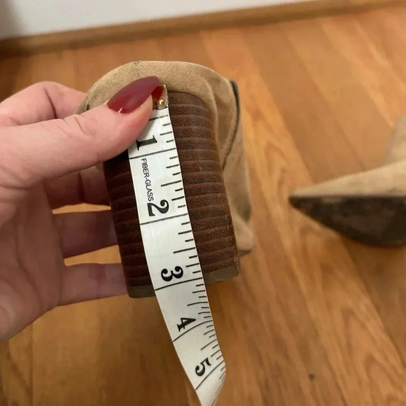 Steve Madden Tan Beige Suede Heel Point Toe Mule Women’s Size 7.5 - Picture 8 of 8